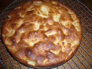 Le gâteau au beurre et aux pommes