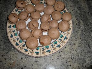 macarons au chocolat par un patissier