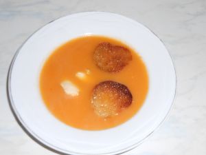 soupe de poisson et ses croûtons frottés d'ail