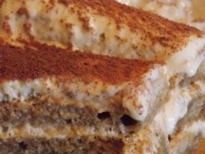 Tiramisu traditionnel au mascarpone et café